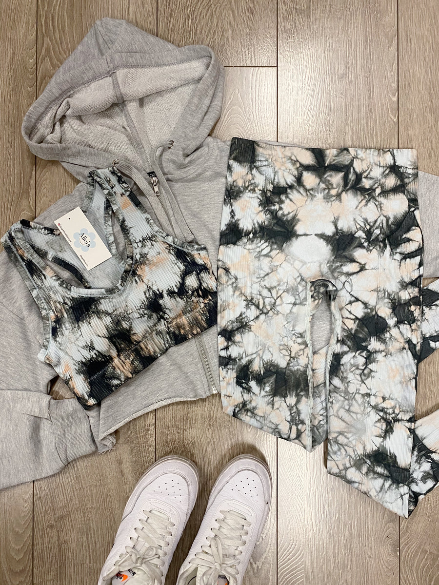 Alicia – Activewear Boutique